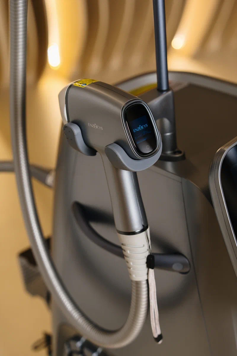 Глубокое бикини